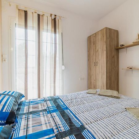 Family Resort 2 Ofrínion Eksteriør billede